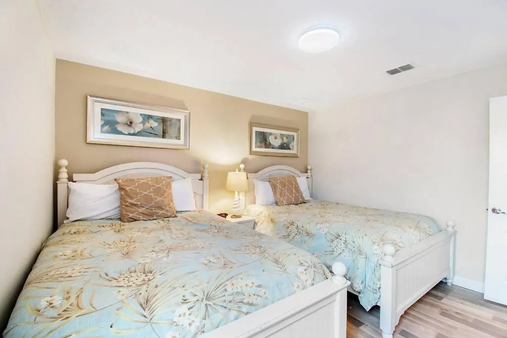 Enchanting 8Br Resort Pool Home Near Disney World Davenport 0*,  United States